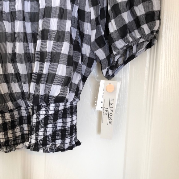 Black/white checkerboard light thin fabric blouse - Picture 2 of 4